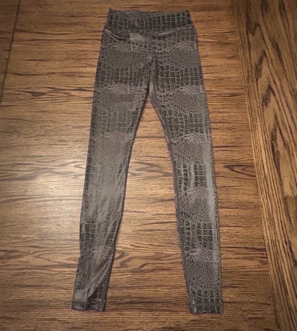 ZYIA Light N Tight Leggings Size 2 Women's Alligator Crocodile Print High Rise